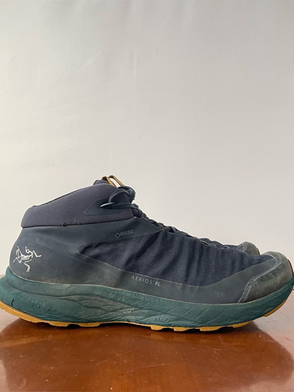 Arc'teryx Aerios FL Mid GTX Hiking Shoes | US 10